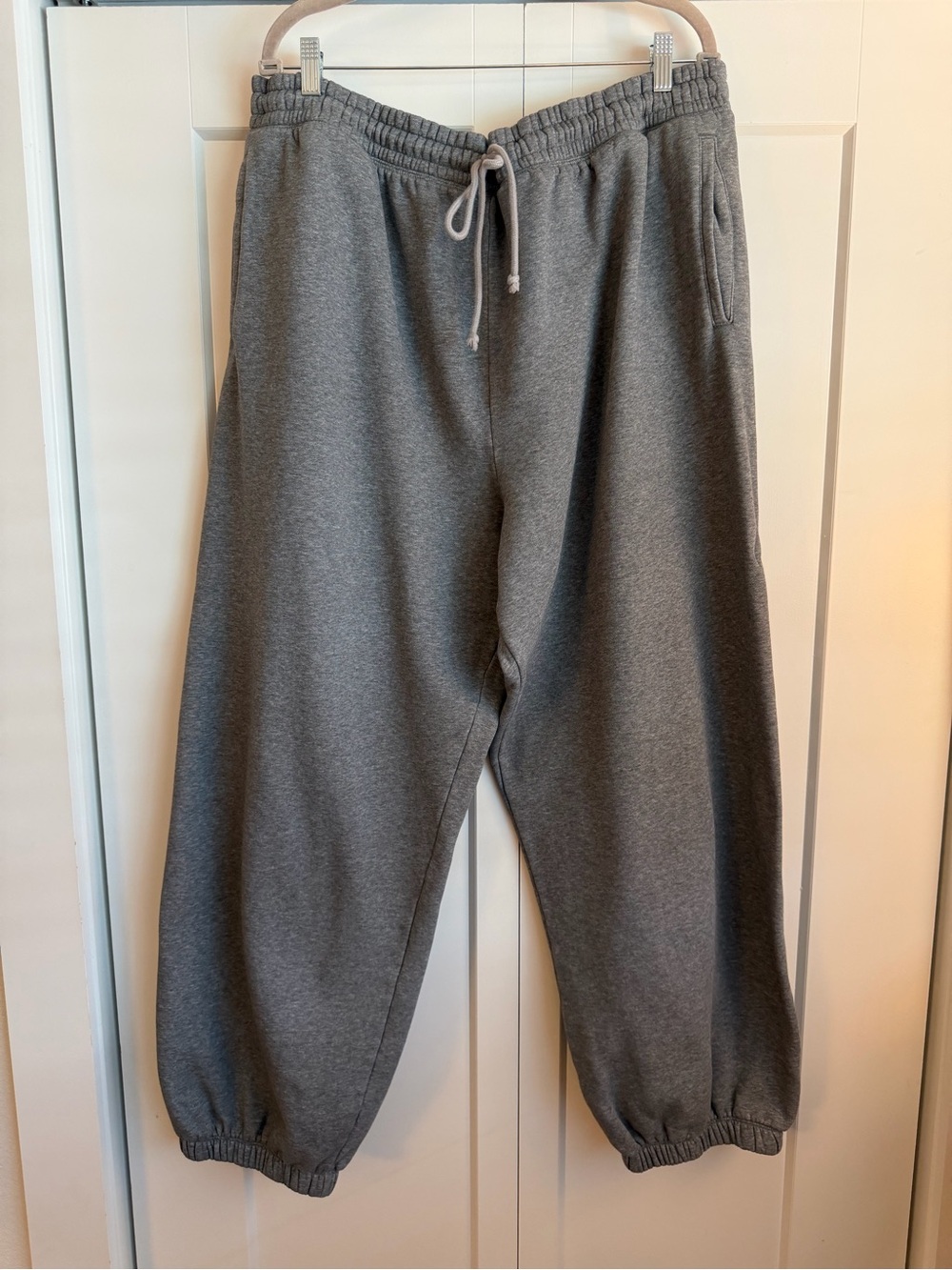 SKIMS Gray Men's Sweatpants Joggers